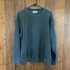 Aritzia Wilfred Free crew neck sweatshirt